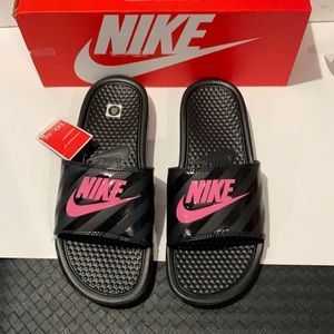 New Authentic Nike signature slide sandals sz 10 woman’s